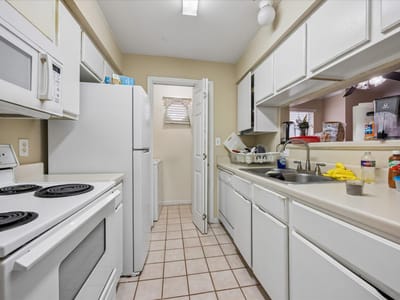 Property photo 5 at 501 W 26th ST Unit #306 - 2 bed 2 bath home