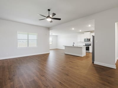 Kitchen at 501 W Luna Blue LN - 3 bed 2 bath home