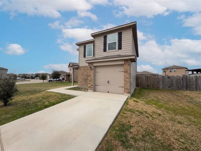 Property photo 4 at 501 Yearwood LN Unit #1D - 3 bed 2 bath home