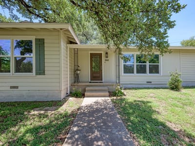 Primary bedroom at 502 W Avenue A - 3 bed 2 bath home