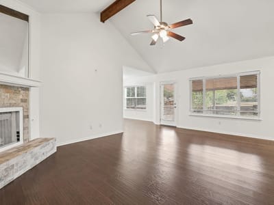 Photo 4 of 31 at 503 Dover LN - 3 bed 2 bath home
