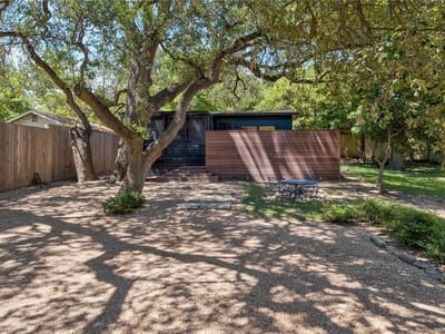 Property photo 4 at 503 E Live Oak St - 3 bed 1 bath home