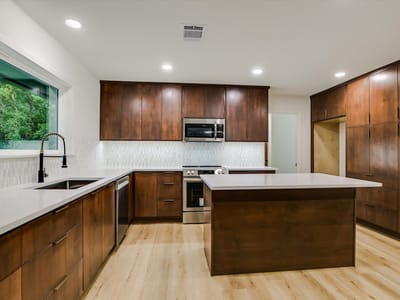 Property photo 4 at 503 Elm ST - 4 bed 2 bath home