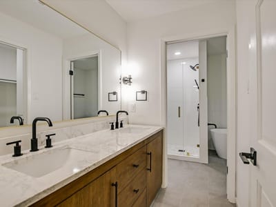 Property photo 5 at 503 Elm ST - 4 bed 2 bath home