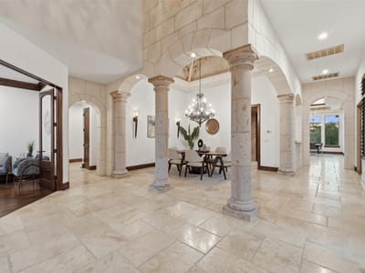 Living area at 504 Black Wolf RUN - 5 bed 5 bath home