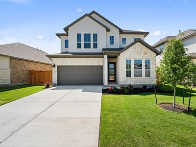 Living area at 504 Lariat Loop - 5 bed 3 bath home