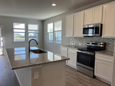 Property photo 3 at 504 Star Garnet DR - 4 bed 2 bath home
