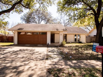 Living area at 505 Chihuahua Trl - 4 bed 2 bath home