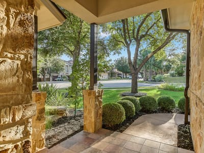 Property photo 2 at 505 Horseback HOLW - 4 bed 3 bath home