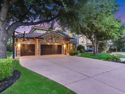 Property photo 4 at 505 Horseback HOLW - 4 bed 3 bath home