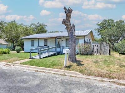 Property photo 3 at 505 Kellett Ave - 3 bed 1 bath home