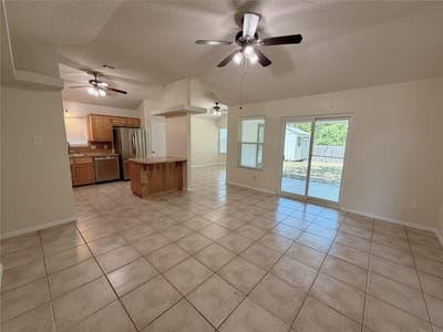 Living area at 505 Robertstown RD - 2 bed 2 bath home