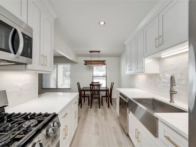 Primary bedroom at 505 W 7th ST Unit #102 - 2 bed 1 bath home