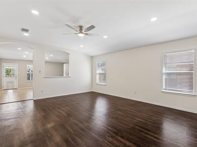 Property photo 5 at 505 Washington Square DR - 3 bed 2 bath home