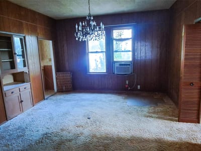 Primary bedroom at 507 Sloan ST - 4 bed 2 bath home