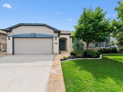 Living area at 509 Davis Mountain CIR - 4 bed 2 bath home