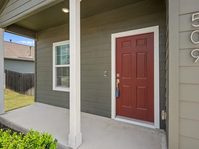 Property photo 3 at 509 Gabriels Bluff DR - 4 bed 2 bath home