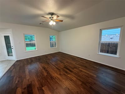 Photo 3 of 40 at 509 Paso Fino TRL - 3 bed 2 bath home