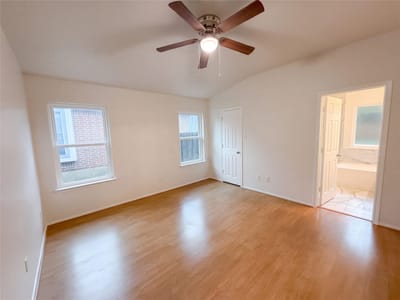 Photo 4 of 40 at 509 Paso Fino TRL - 3 bed 2 bath home
