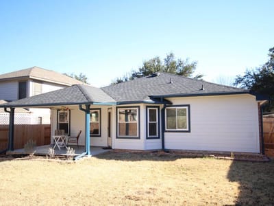 Kitchen at 509 Paso Fino TRL - 3 bed 2 bath home