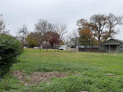 Primary bedroom at 510 E 17th St - Southside Addition, Georgetown, TX