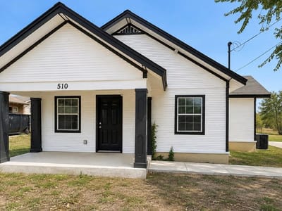 Property photo 2 at 510 E Pine ST - 2 bed 1 bath home