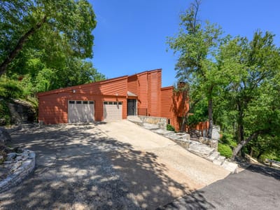 Property photo 2 at 5104 Beverly Hills DR - 4 bed 3 bath home