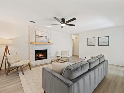 Photo 4 of 36 at 5105 Ganymede DR - 3 bed 2 bath home