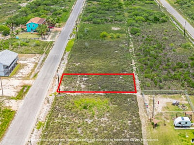 Photo 2 - 511 Water Oak LN Photo 2 of 15 at 511 Water Oak LN - Rockport, Rockport, TX