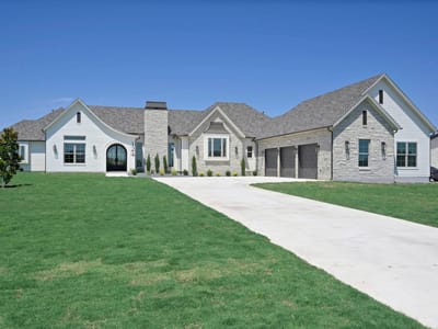 Living area at 512 Kasen CIR - 5 bed 5 bath home