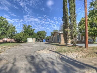 Primary bedroom at 512 Valley ST - 4 bed 1 bath home