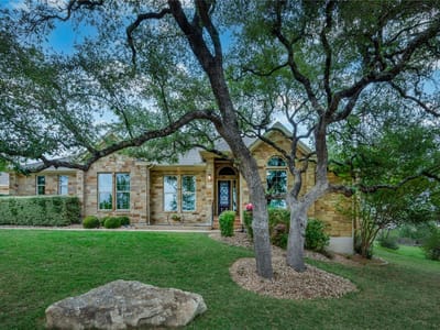 Living area at 5129 Diamante DR - 4 bed 3 bath home