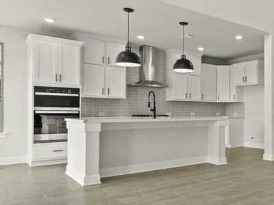 Property photo 5 at 513 Lightstone DR - 5 bed 4 bath home