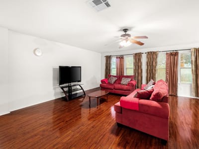 Property photo 5 at 5143 Marsh LN - 5 bed 3 bath home