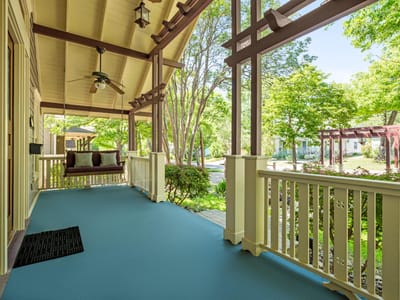 Living area at 515 E 49th ST - 5 bed 3 bath home