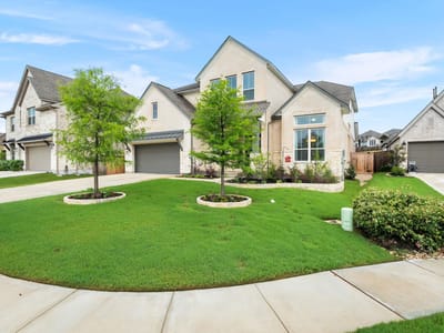 Living area at 515 Watershield CV - 5 bed 4 bath home
