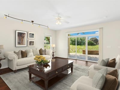 Property photo 3 at 516 Crockett LOOP - 3 bed 2 bath home