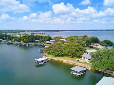 Photo 2 of 39 at 516 Island Lodges DR - 3 bed 3 bath home