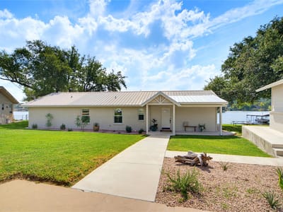 Photo 4 of 39 at 516 Island Lodges DR - 3 bed 3 bath home