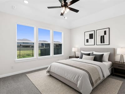Photo 5 of 10 at 516 Palatino BND - 5 bed 4 bath home
