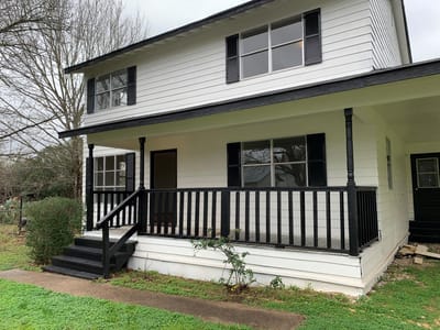 Living area at 516 San Saba St - 3 bed 2 bath home