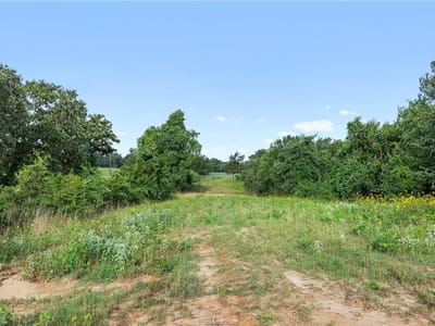 Photo 4 - 5163 County Road 358 Photo 4 of 10 at 5163 County Road 358 - Gause, Gause, TX
