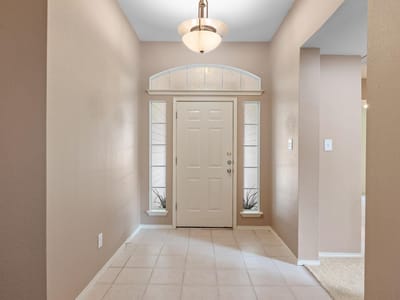 Bathroom at 517 Paso Fino Trl - 4 bed 2 bath home