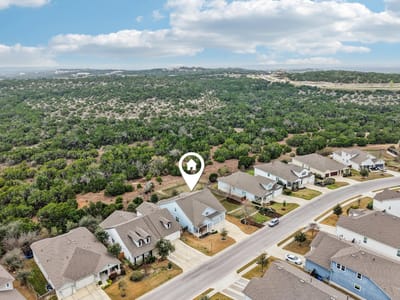 Living area at 520 Hazy Hills LOOP - 5 bed 4 bath home