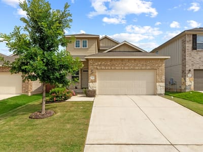 Living area at 520 Longmount CV - 4 bed 2 bath home