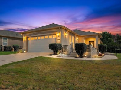 Living area at 520 Mill Pond PATH - 2 bed 2 bath home