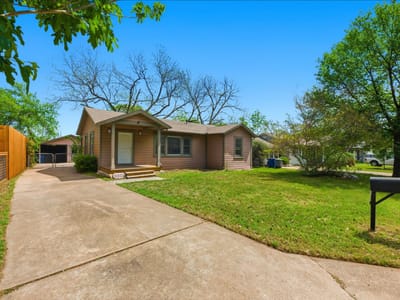 Primary bedroom at 5203 Valley Oak Dr - 2 bed 2 bath home