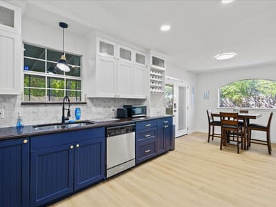 Property photo 5 at 5205 Calais CT - 6 bed 2 bath home