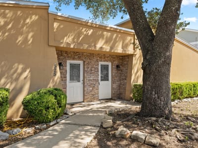 Property photo 4 at 521 & 525 W Hutchison ST - Lindsey & Harvey Addn, San Marcos, TX