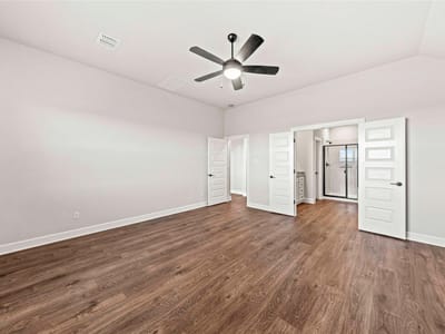 Primary bedroom at 521 W Luna Blue LN - 4 bed 3 bath home